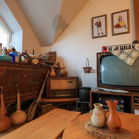 N'Konak Guesthouse Puke Ngoại thất bức ảnh