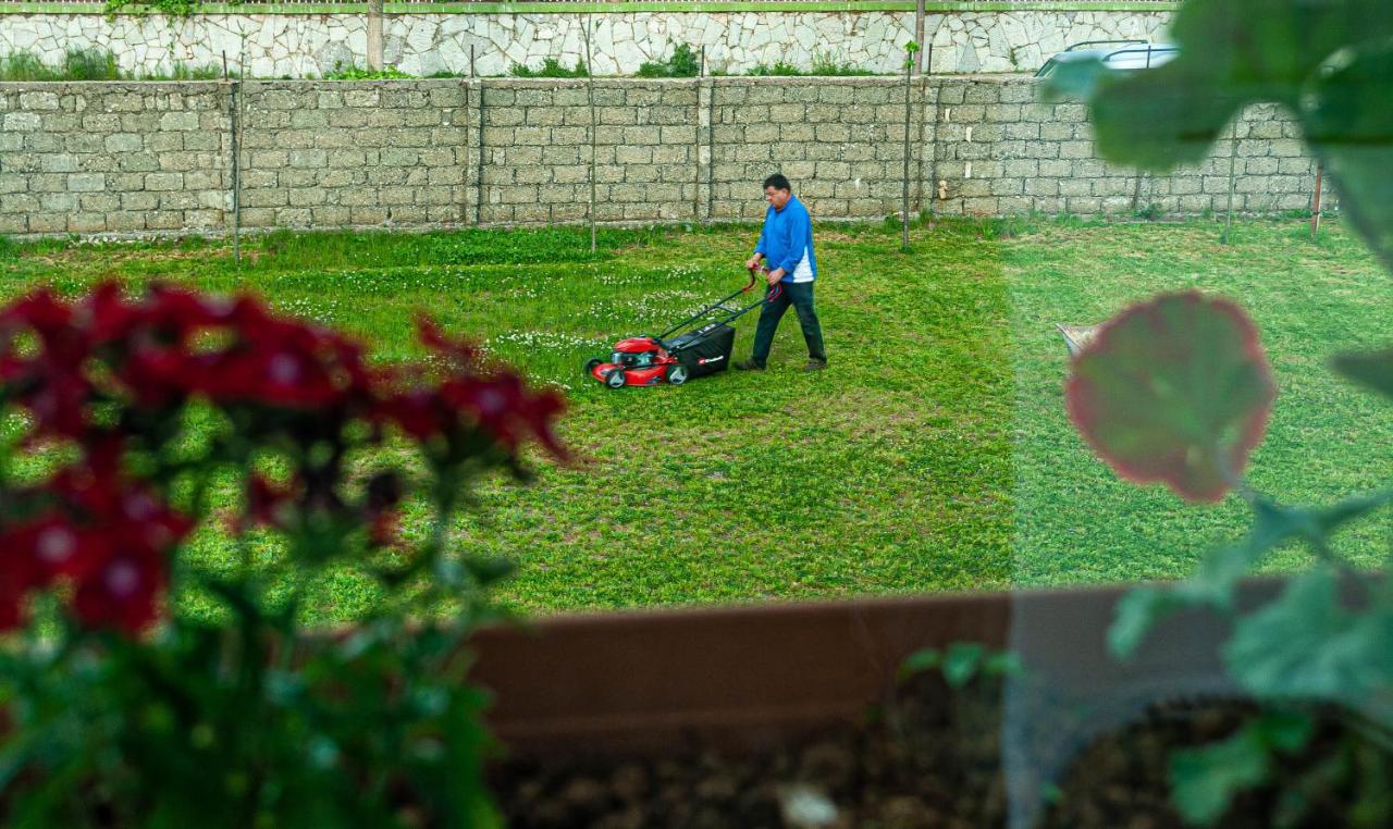 N'Konak Guesthouse Puke Ngoại thất bức ảnh