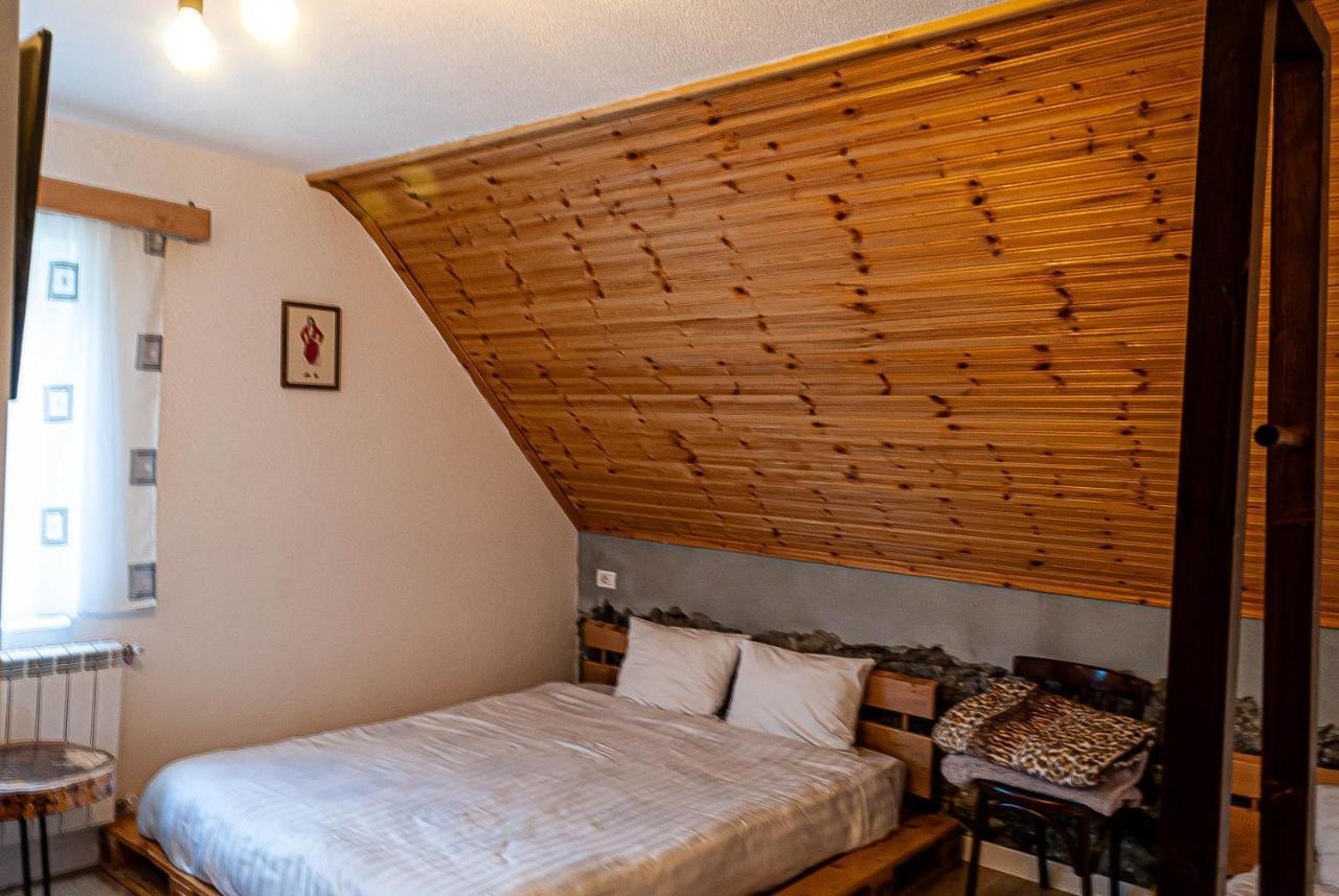 N'Konak Guesthouse Puke Ngoại thất bức ảnh