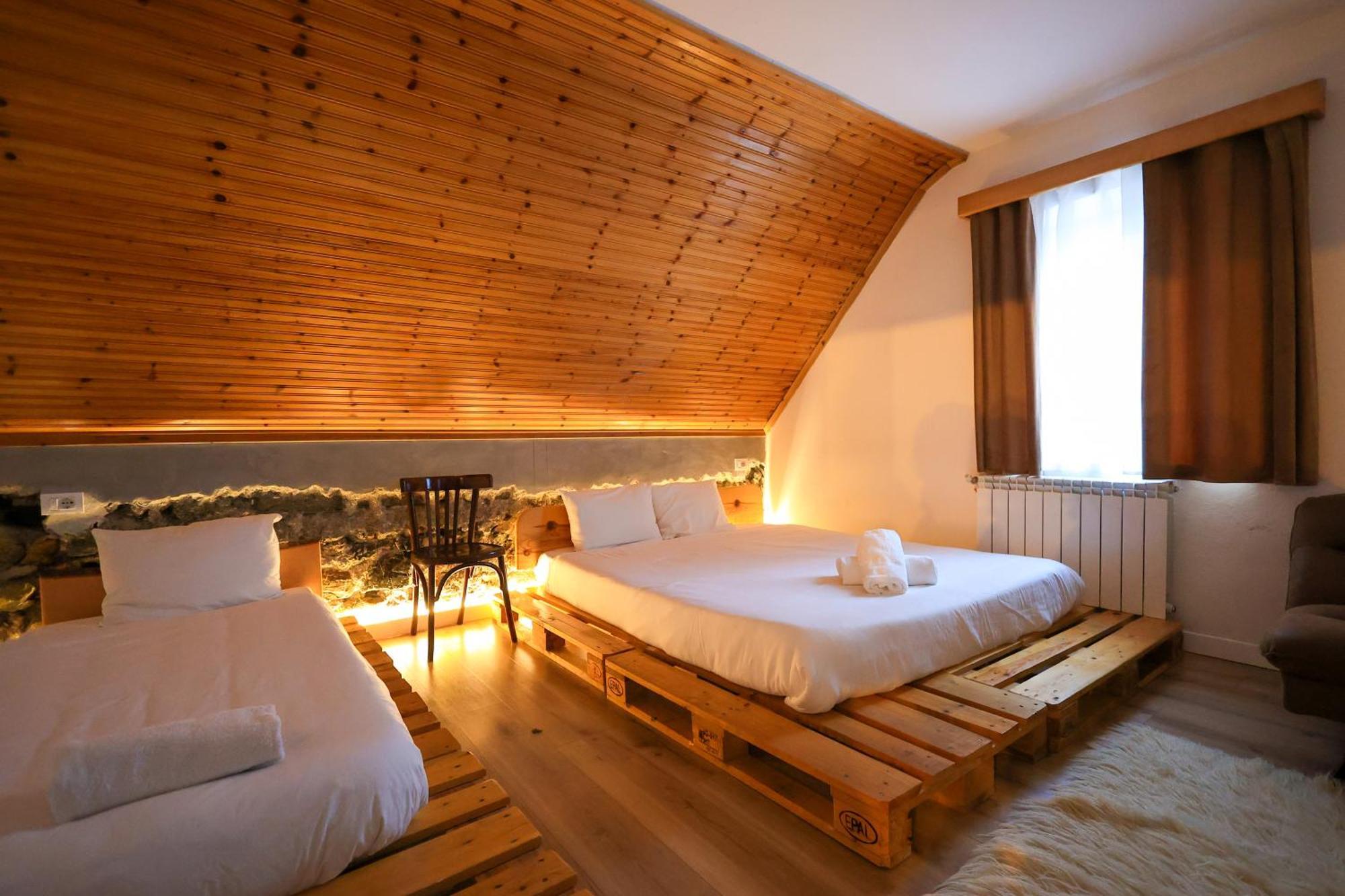 N'Konak Guesthouse Puke Ngoại thất bức ảnh