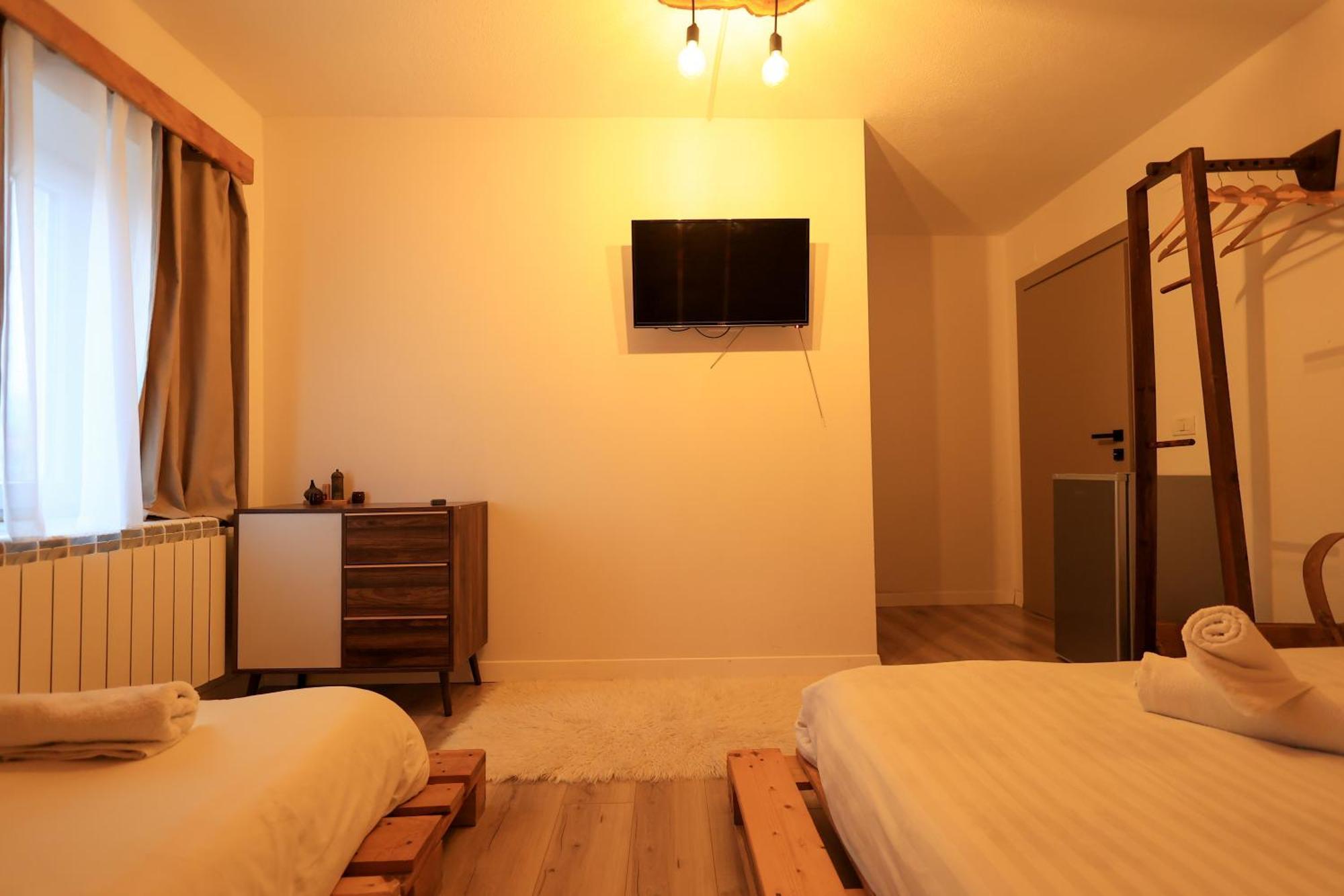 N'Konak Guesthouse Puke Ngoại thất bức ảnh